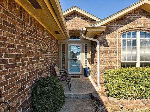 2nd image of 1701 Jordan Dr