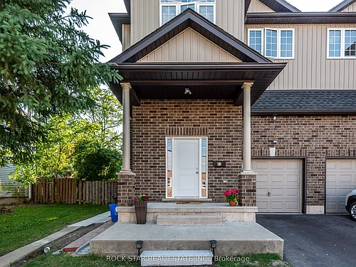 81 Wellington St N Photo 1