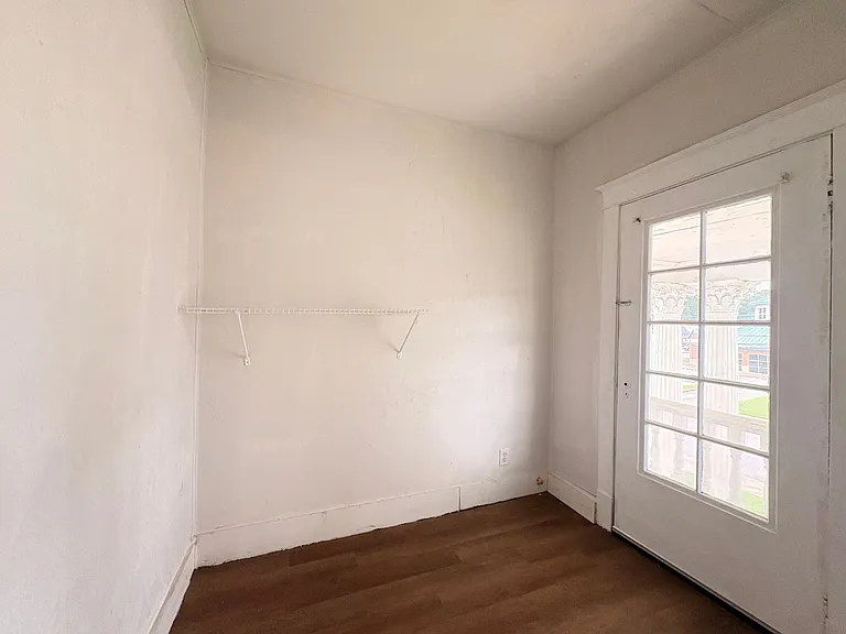 311 N Center Ave — Photo 3