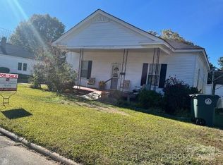 46 Oak St, Great Falls, SC 29055