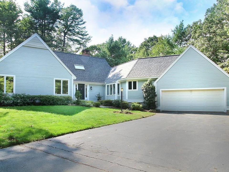 1st image of 15 Oak Meadow Rd
