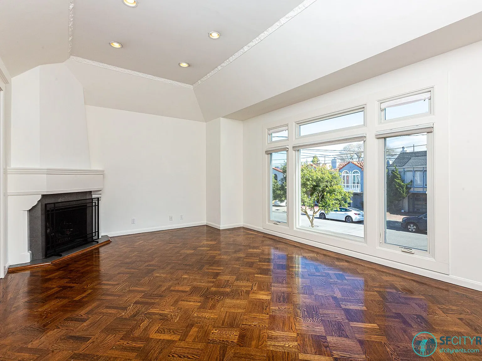 Sunset: Single-Family Home w/ Family Room, Spacious Yard, and Two-Car Parking near N-Judah — Photo 2