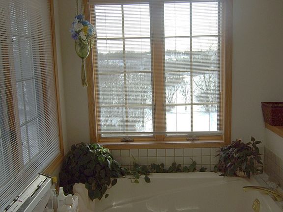 5th image of 337 River Oaks Dr