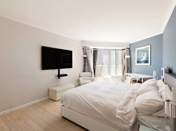 150 West 56th Street image 5 of 6