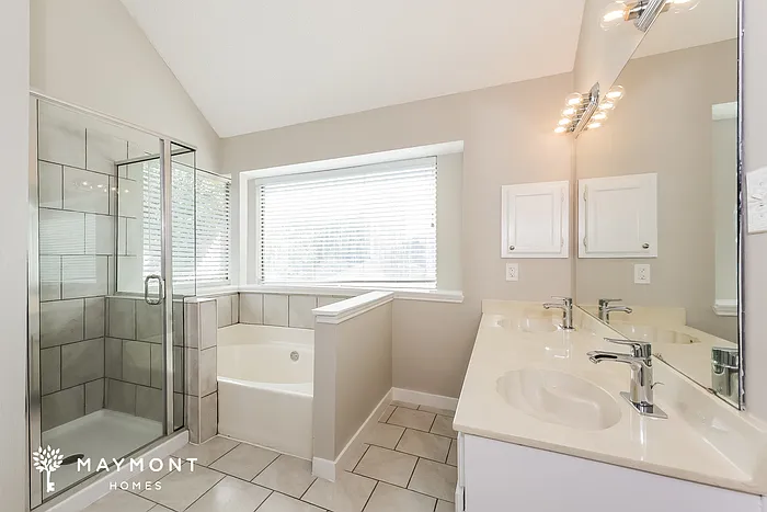 305 Mahogany Dr — Photo 9