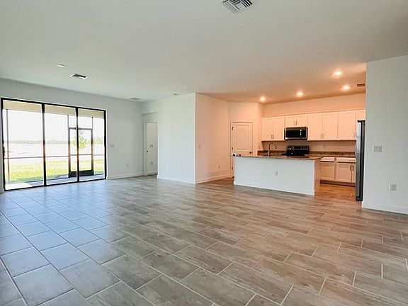 3rd image of 13806 Pine Lodge Ln