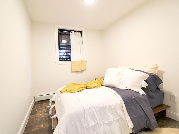 4th image of 1631 Undercliff Ave #1