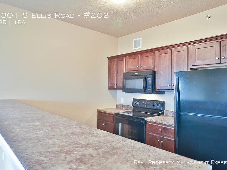 2301 Ellis 202A_04102020