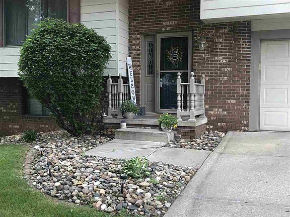 2nd image of 6109 Pine View Dr
