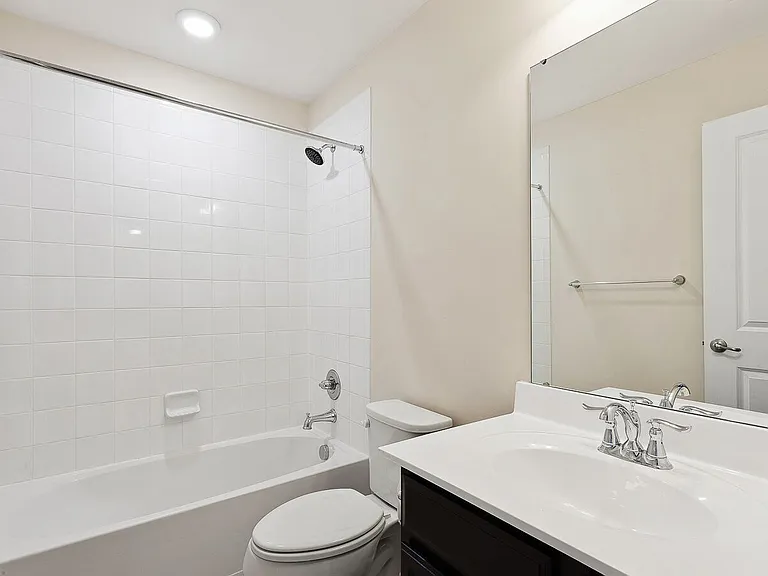 8076 Creekside Village Dr — Photo 12