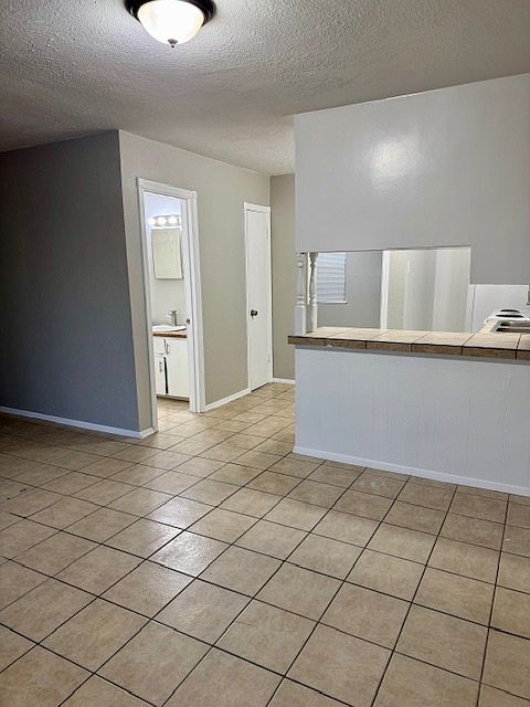 1st image of 500 E Craven Ave #11318795