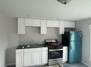 201 4th St, Troy, NY 12180