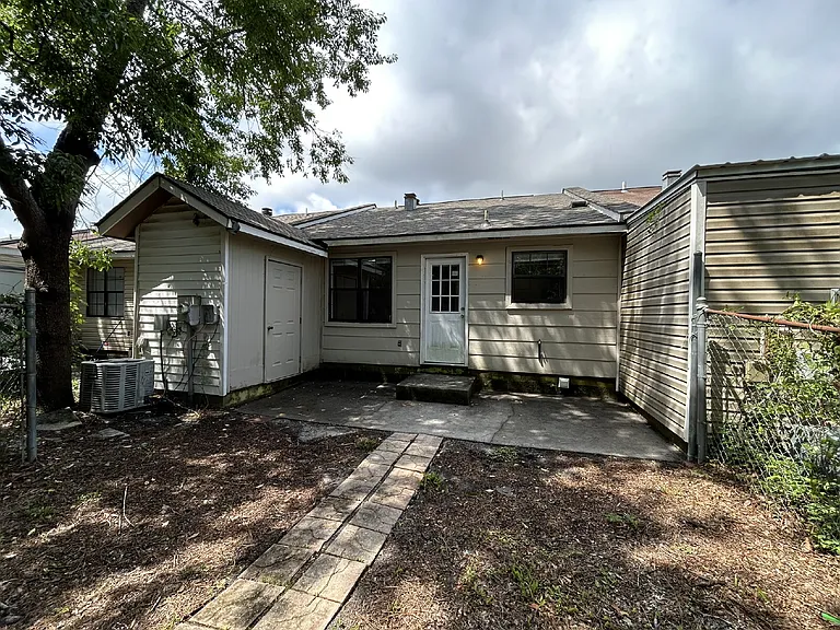 722 Sharon St — Photo 10