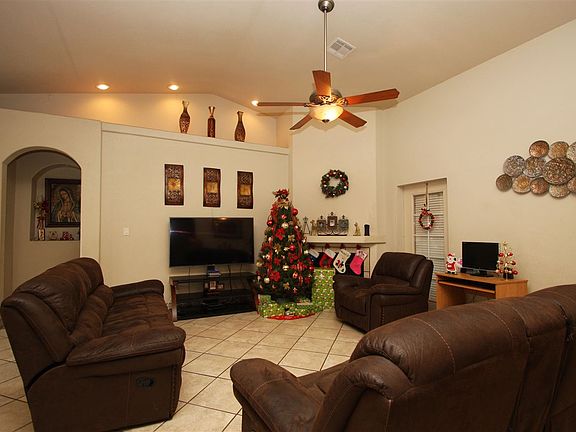 4th image of 8854 S Taylor Ave