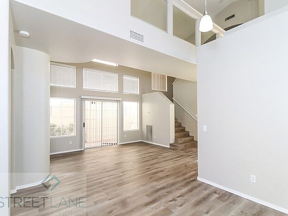 5th image of 1124 E Silverwood Dr