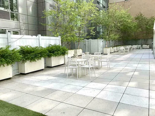 Rented by Compass | media 28