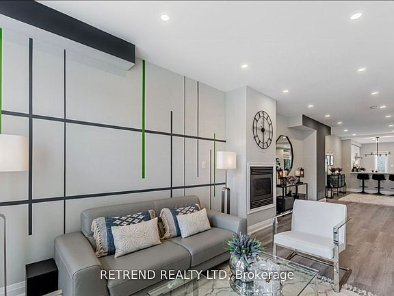 3rd image of 8H Hycrest Ave