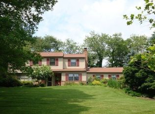 1522 Fox Run Dr, Coatesville, PA 19320