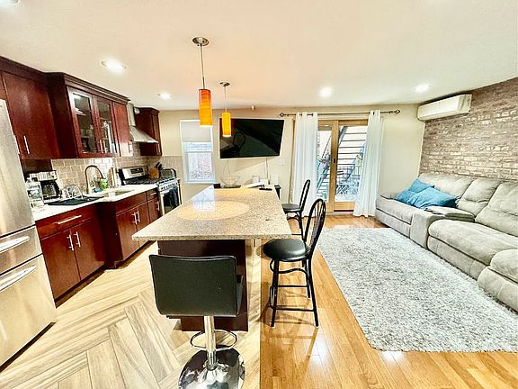 5th image of 25-35 33rd St #1