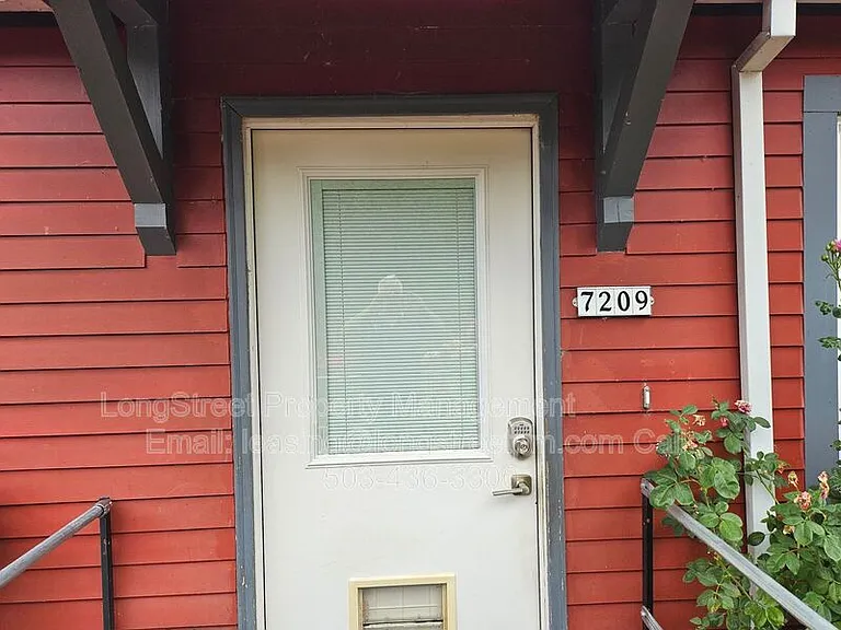 7209 N Amherst St — Photo 8