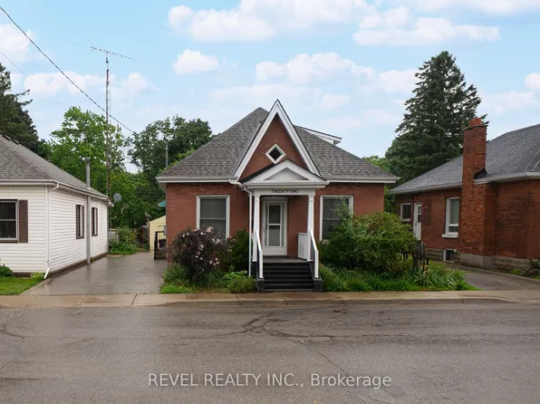 22 Lawrence St, Brantford, ON N3R 1A7