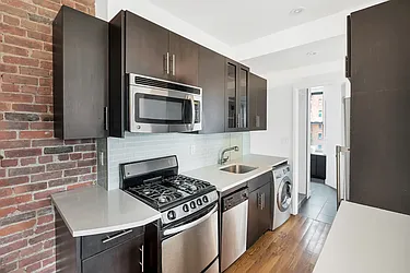 259 East Broadway, #3B