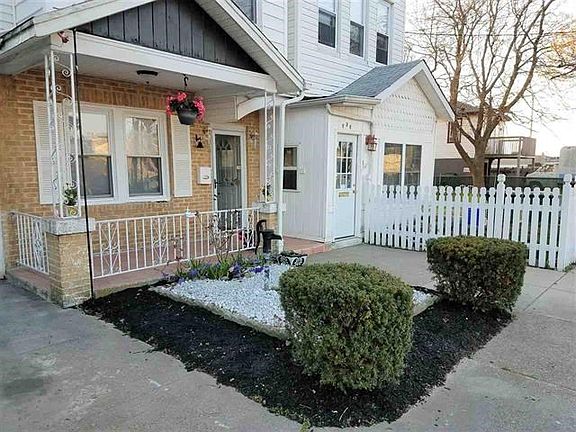 2nd image of 632 N Trenton Ave