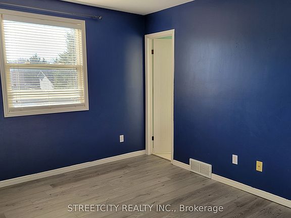 3rd image of 15 Sandra Rd