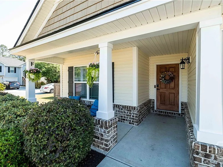 17 Raintree Way — Photo 2