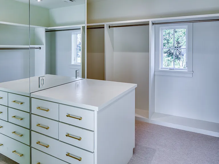 221 Vinson Rd — Photo 11