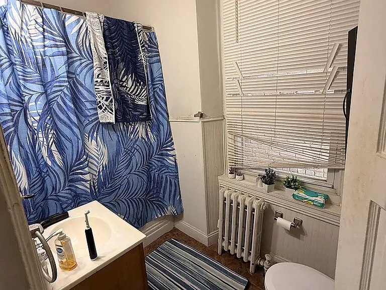 4117 Pine St #2R — Photo 6