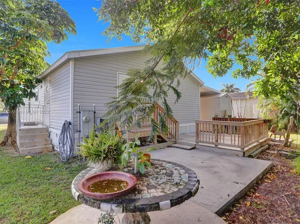 2001 SW 83rd Ter, Davie, FL 33324