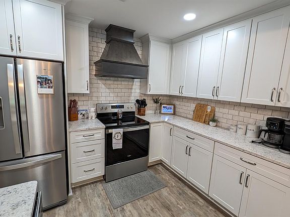 4th image of 1129 Billetter Dr