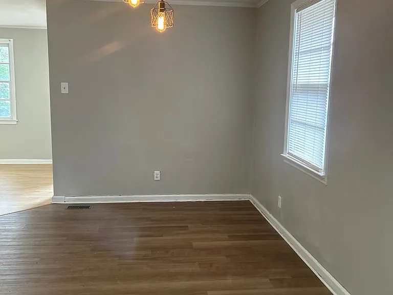610 Hunter St — Photo 9