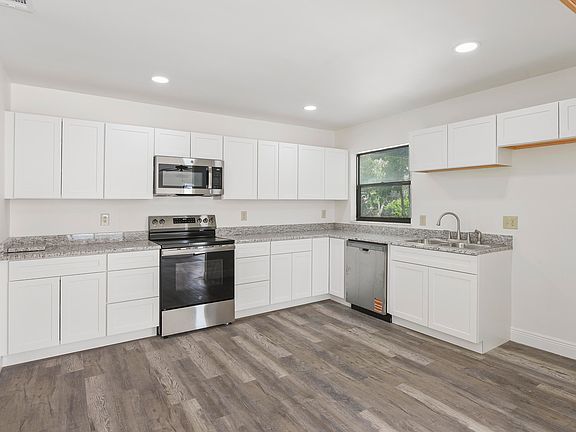 2nd image of 5666 SE Matousek Street