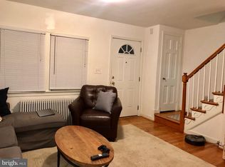 1042 N Monroe St, Arlington, VA 22201