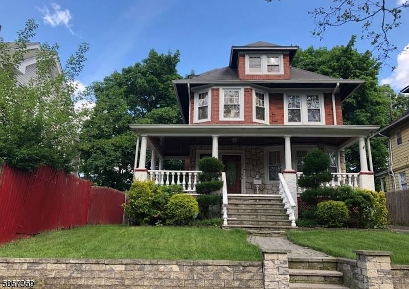 1st image of 50 Boyden St
