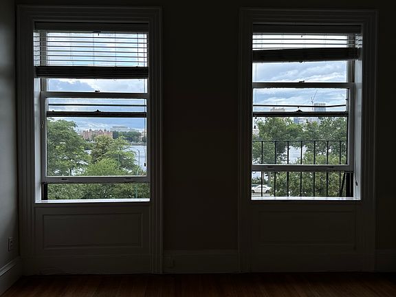 2nd image of 468 Beacon St #8