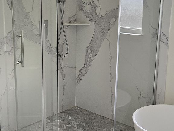 Master bathroom / Bedroom#1