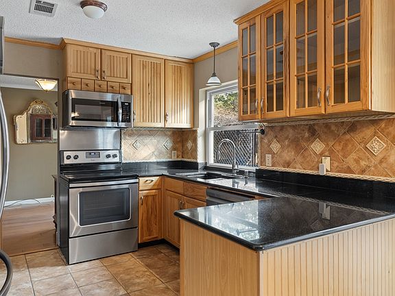 4th image of 3708 Windsong Ln