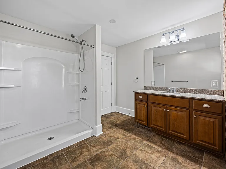311 Park Ave #2 — Photo 11