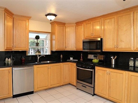 2nd image of 3487 Santa Barbara Ave
