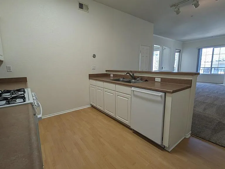 12360 Carmel Country Rd #307 — Photo 7