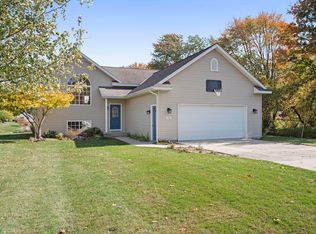 556 64th Ave, Zeeland, MI 49464