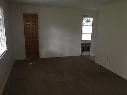 3rd image of 375 Lowndes Ave