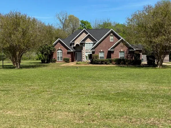 1420 Cedar Creek Ln, Starkville, MS 39759