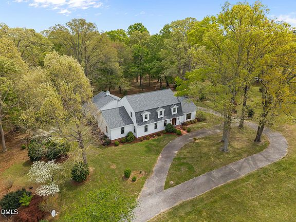 3rd image of 1094 Guy Rd