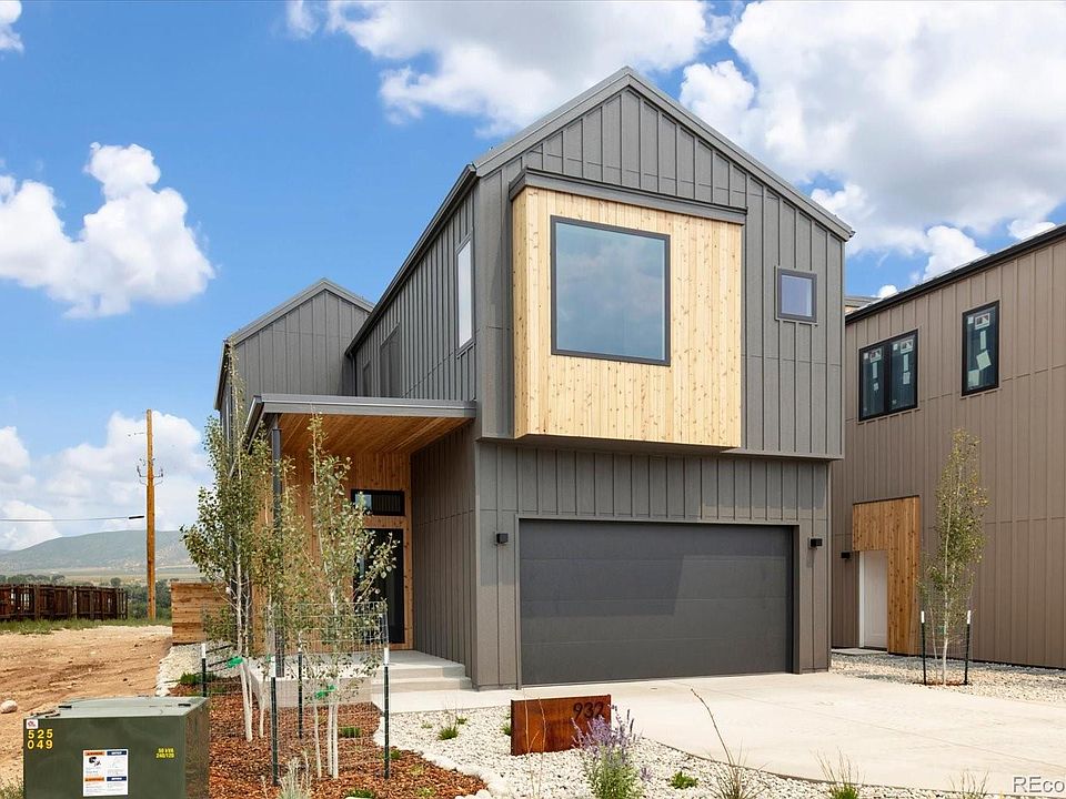 1st image of 932 Crestone Avenue