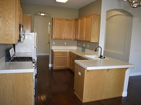 5th image of 2230 Vail Ct