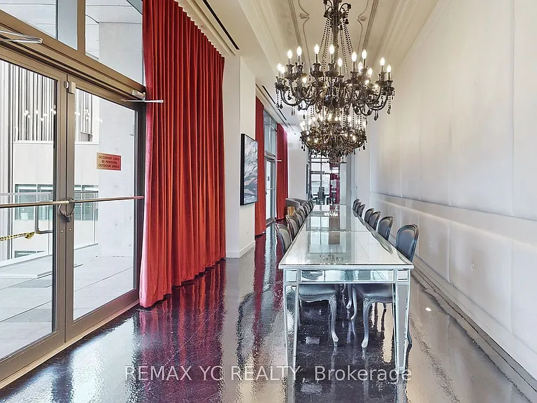 197 Yonge St #4404 — Photo 27
